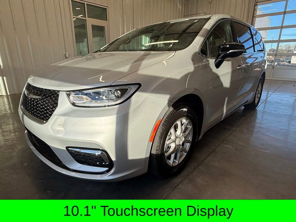 New 2026 Chrysler Pacifica Select image 10