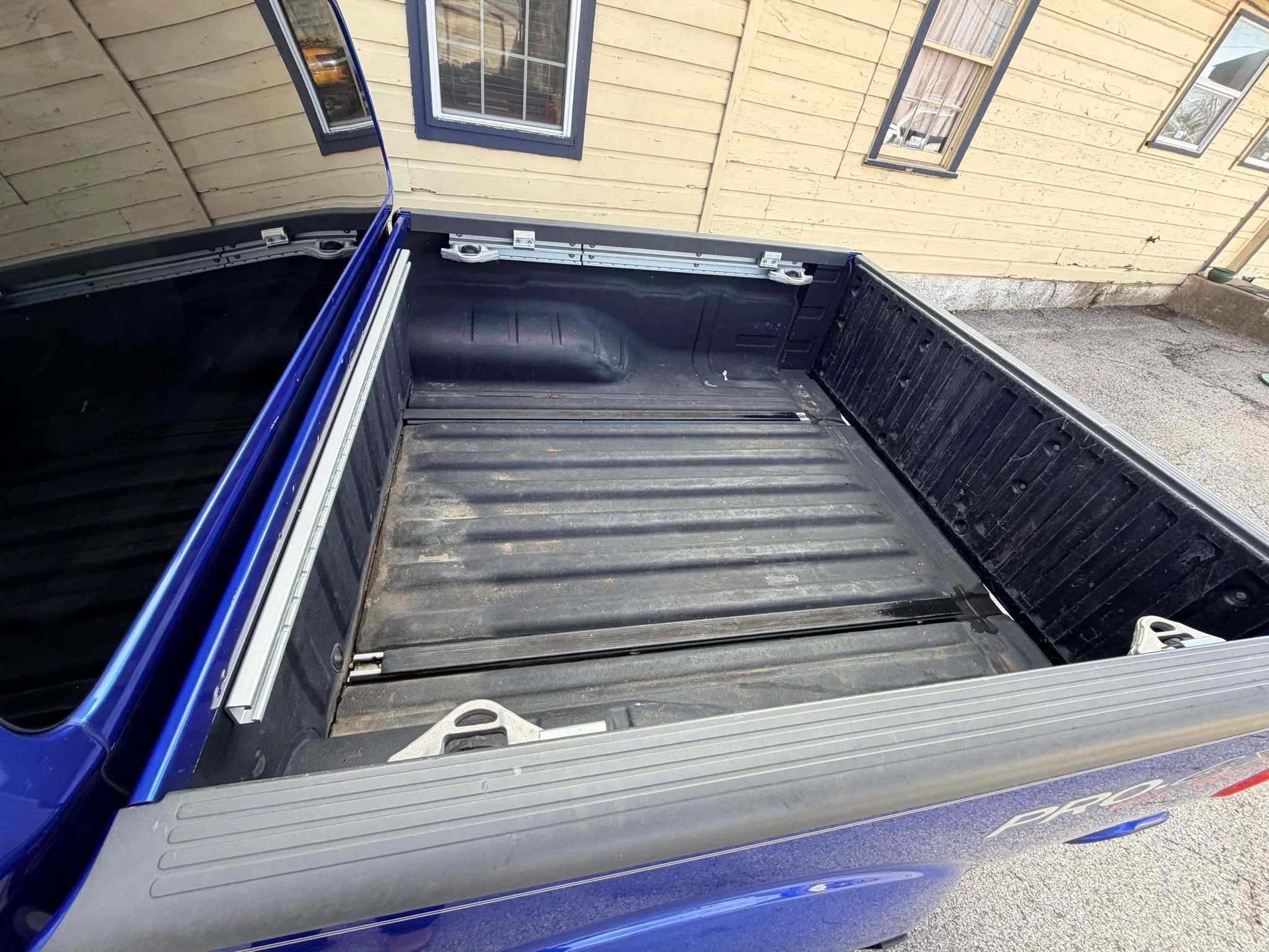 Used 2012 Nissan Frontier PRO-4X image 23