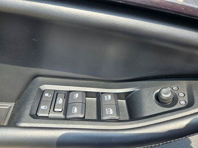 Used 2023 Jeep Grand Cherokee Laredo AWD/4WD image 16