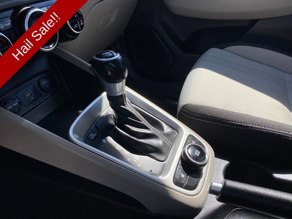 Used 2021 Hyundai Venue SEL w/ Premium Package FWD image 24
