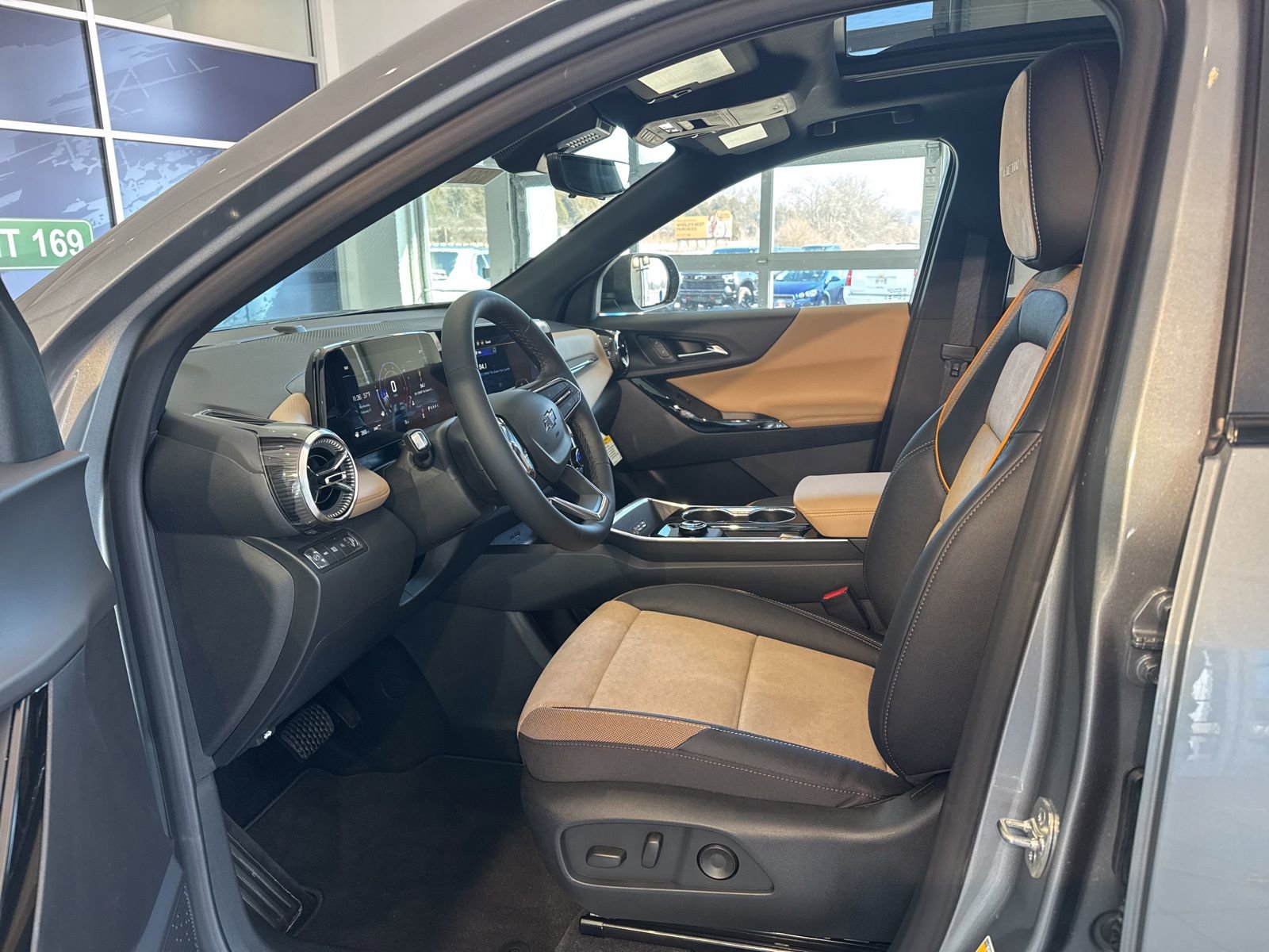 New 2026 Chevrolet Equinox ACTIV w/ Convenience Package III image 19