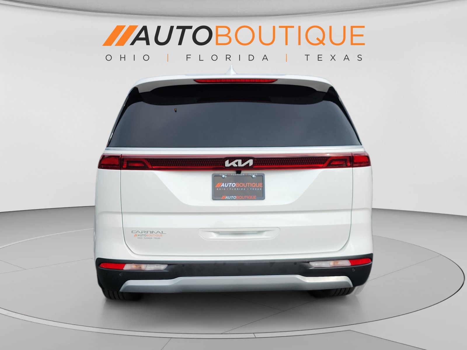 Used 2024 Kia Carnival LX FWD image 4