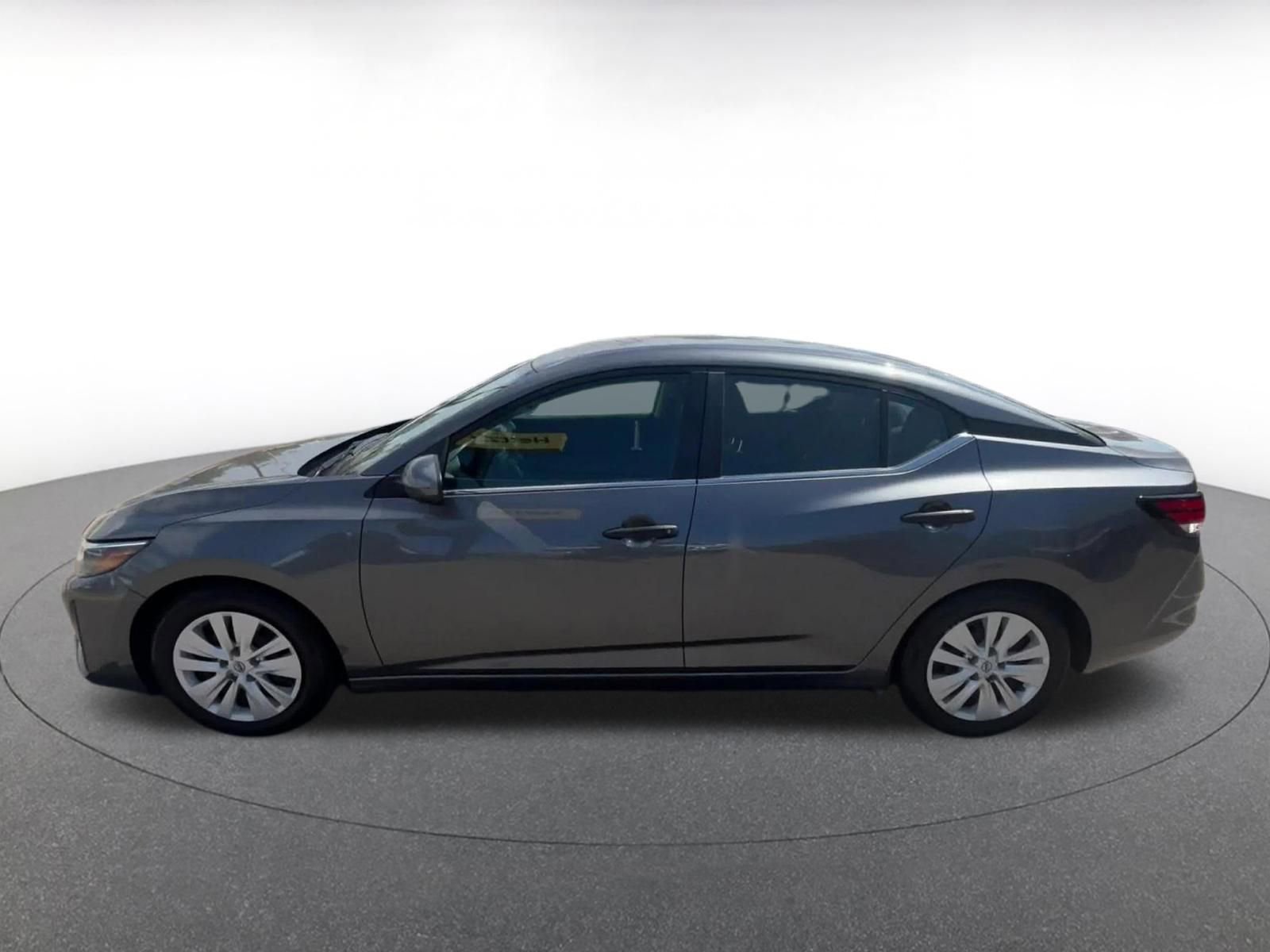 Used 2025 Nissan Sentra S FWD image 9