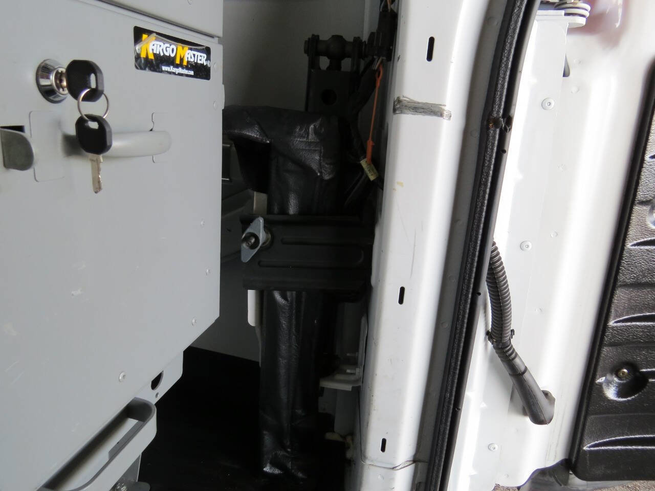 Used 2016 Chevrolet Express 3500 image 90