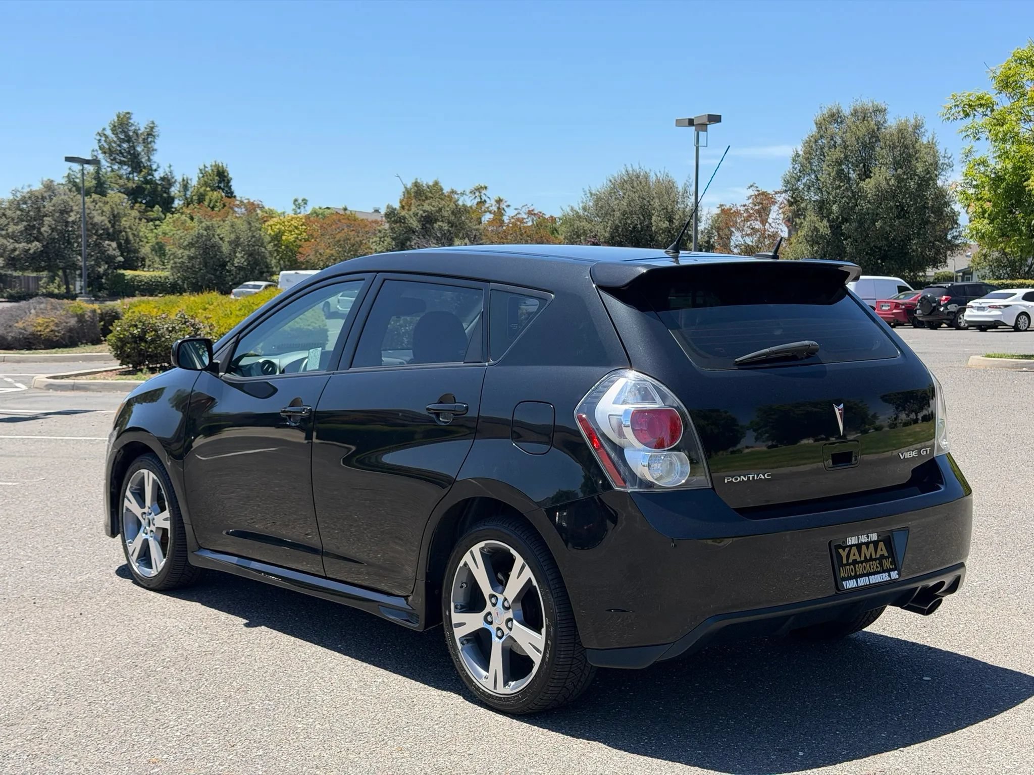 Used 2009 Pontiac Vibe GT FWD image 3