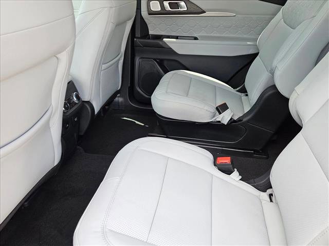 New 2026 Ford Explorer Platinum AWD/4WD image 16