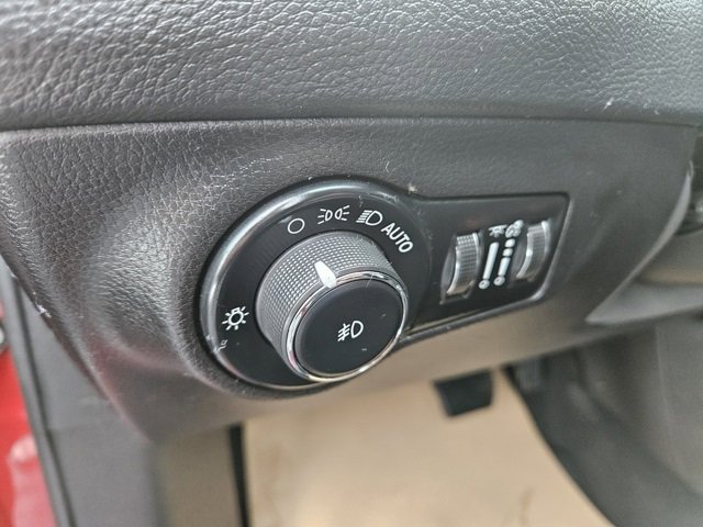 Used 2020 Jeep Compass Limited image 21