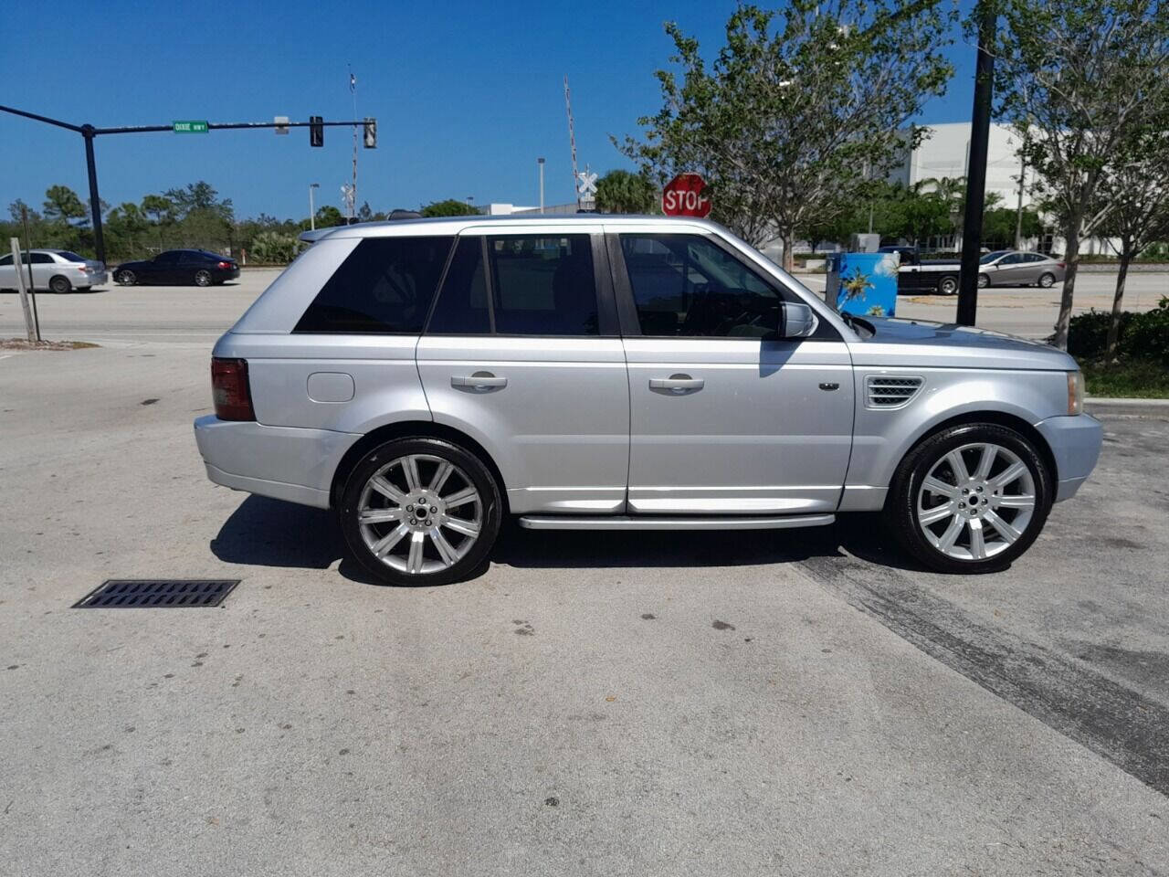 Used 2008 Land Rover Range Rover Sport HSE image 4