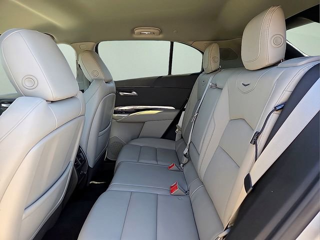 Used 2021 Cadillac XT4 Luxury w/ Cold Weather Package image 13