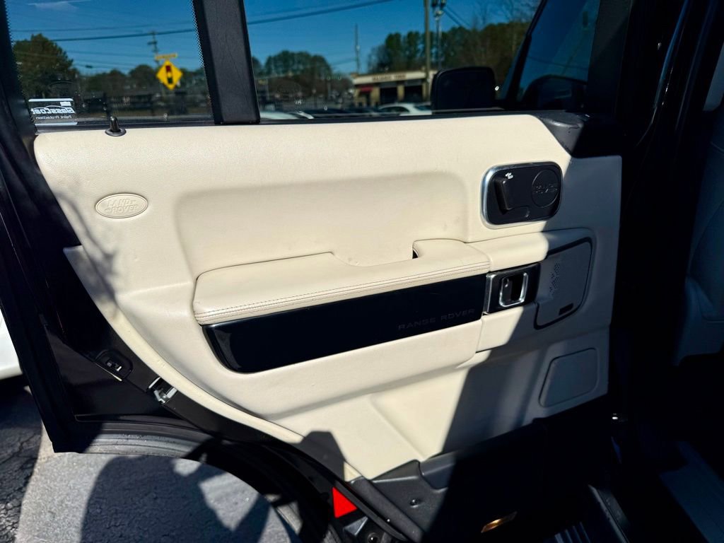 Used 2012 Land Rover Range Rover Supercharged image 25