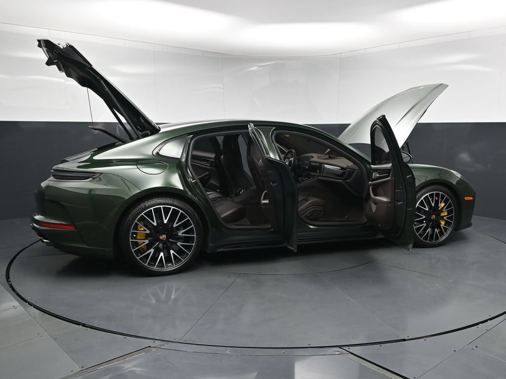 Certified 2026 Porsche Panamera GTS AWD/4WD image 33