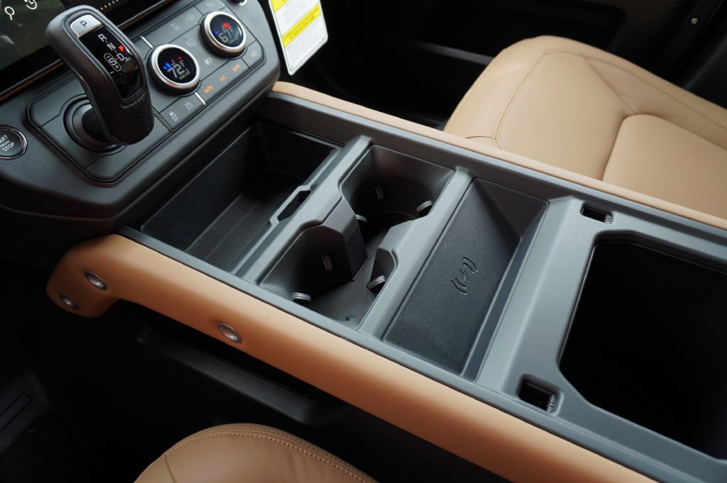 New 2026 Land Rover Defender 110 S AWD/4WD image 27