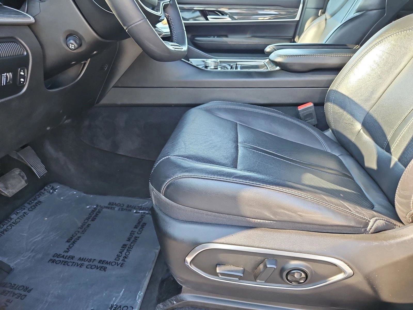 Used 2022 Jeep Wagoneer Series III w/ Premium Group I RWD image 17