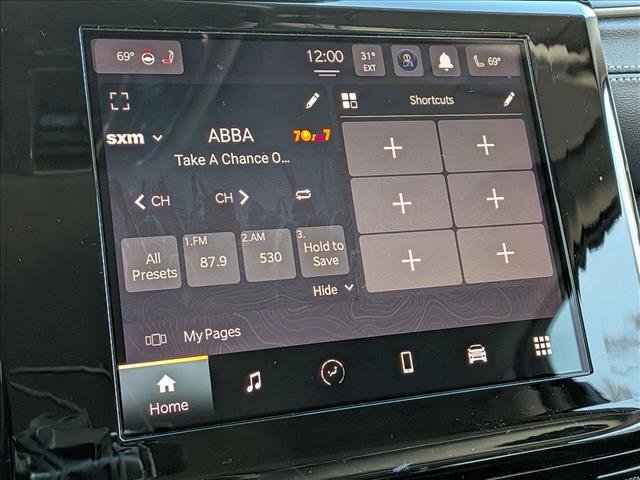 Used 2022 Jeep Grand Cherokee Laredo w/ Luxury Tech Group I image 9