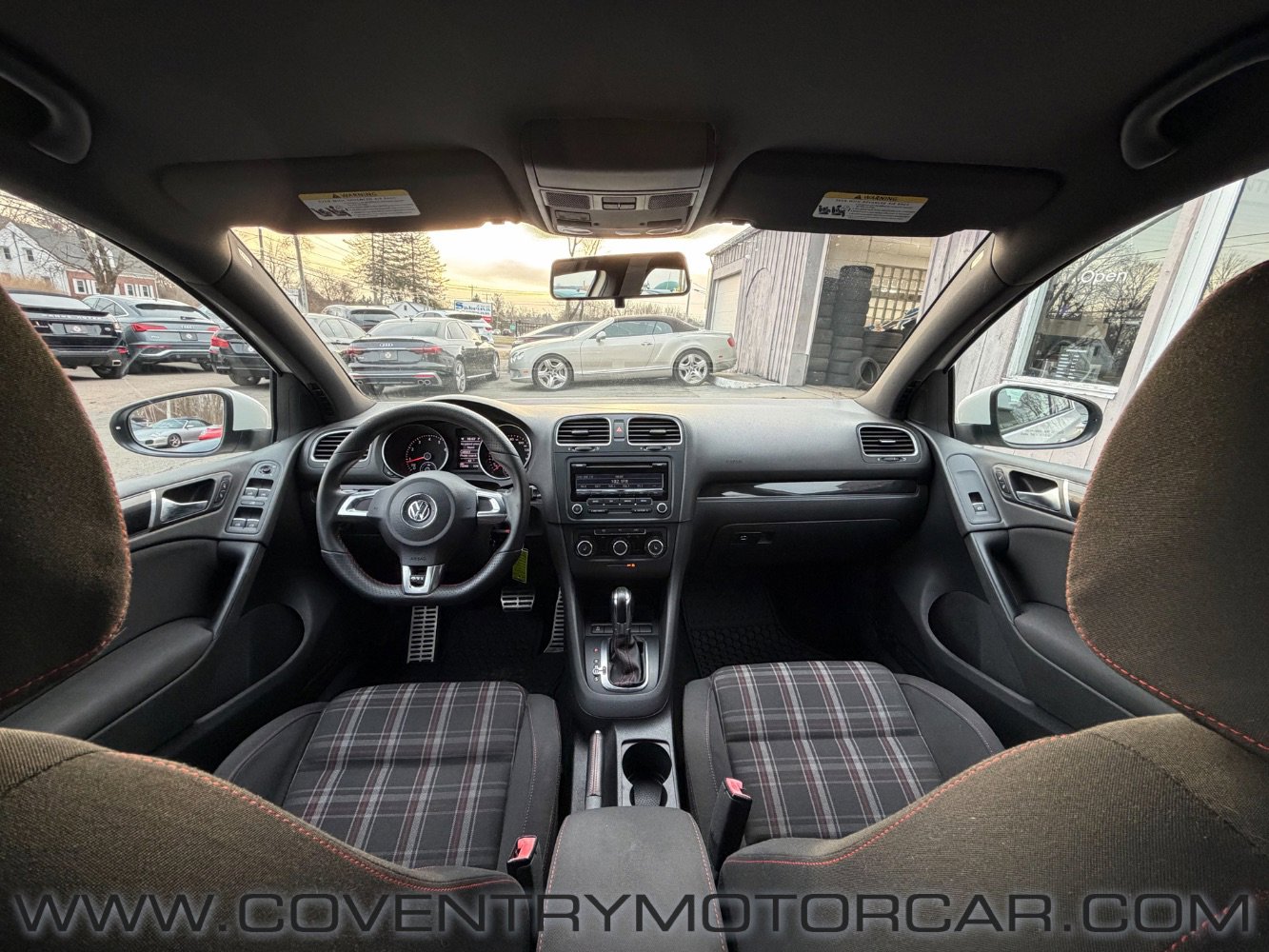 Used 2012 Volkswagen Golf 4-Door image 22