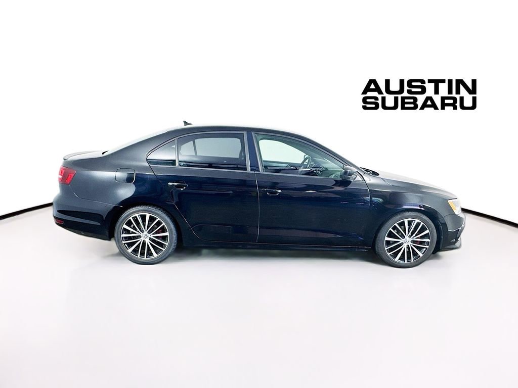 Used 2016 Volkswagen Jetta Sport image 8