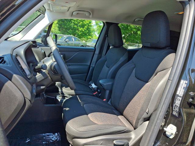 Certified 2023 Jeep Renegade Latitude AWD/4WD image 24
