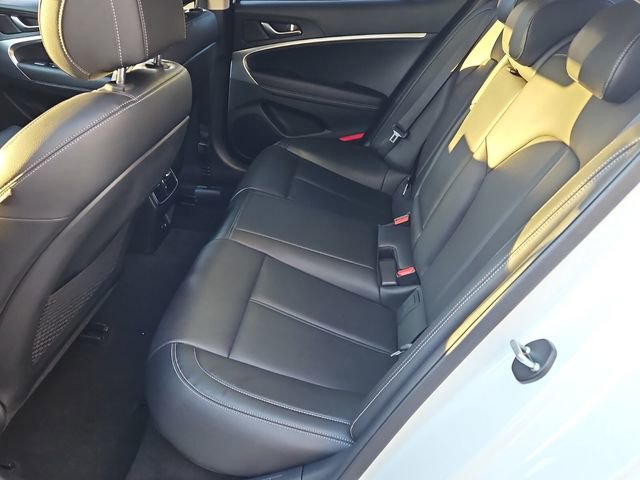 Used 2022 Genesis G70 2.0T image 13