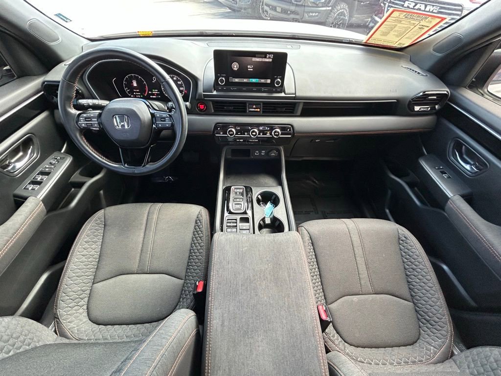 Used 2023 Honda Pilot Sport image 45