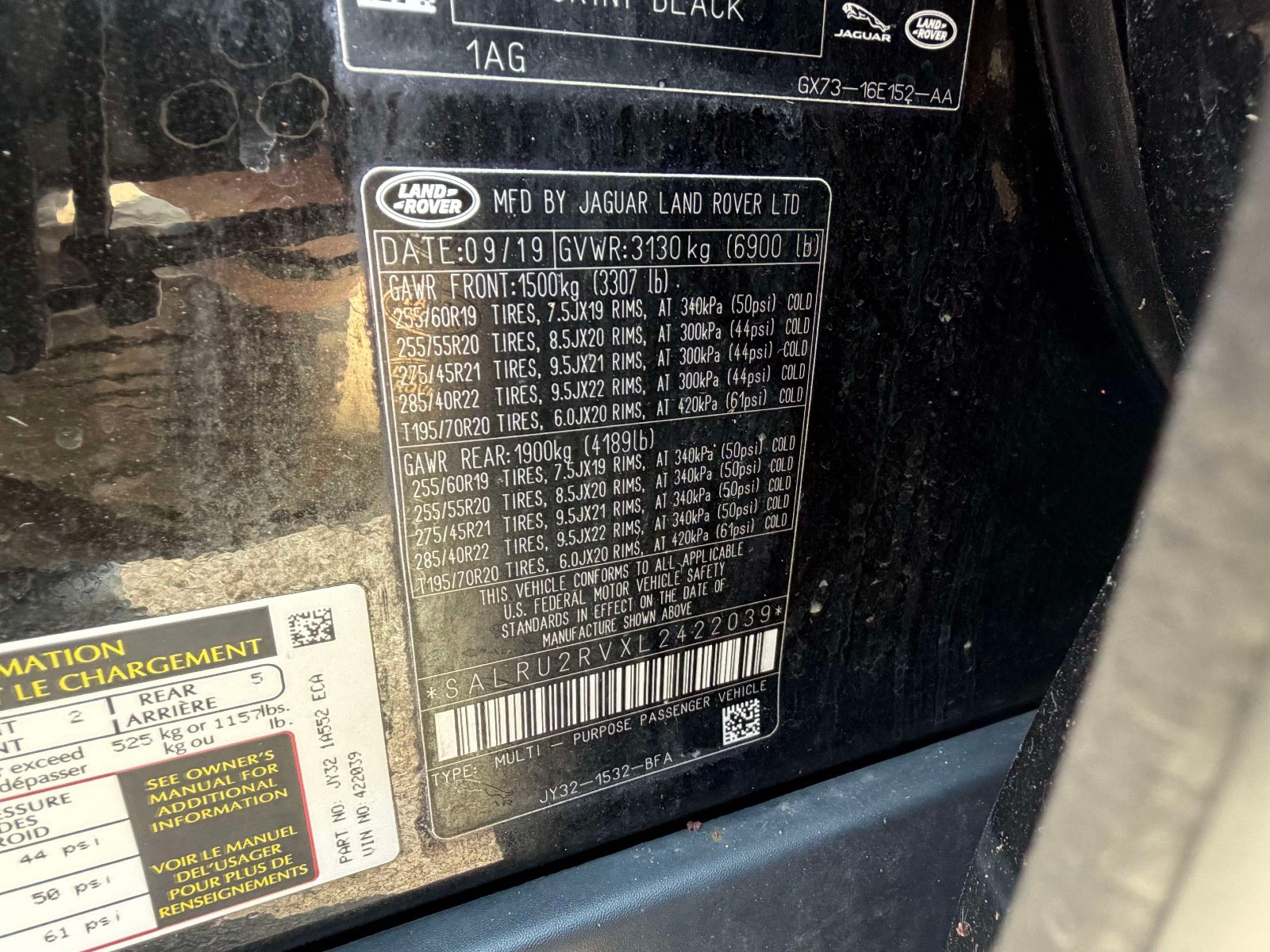 Used 2020 Land Rover Discovery Landmark AWD/4WD image 34