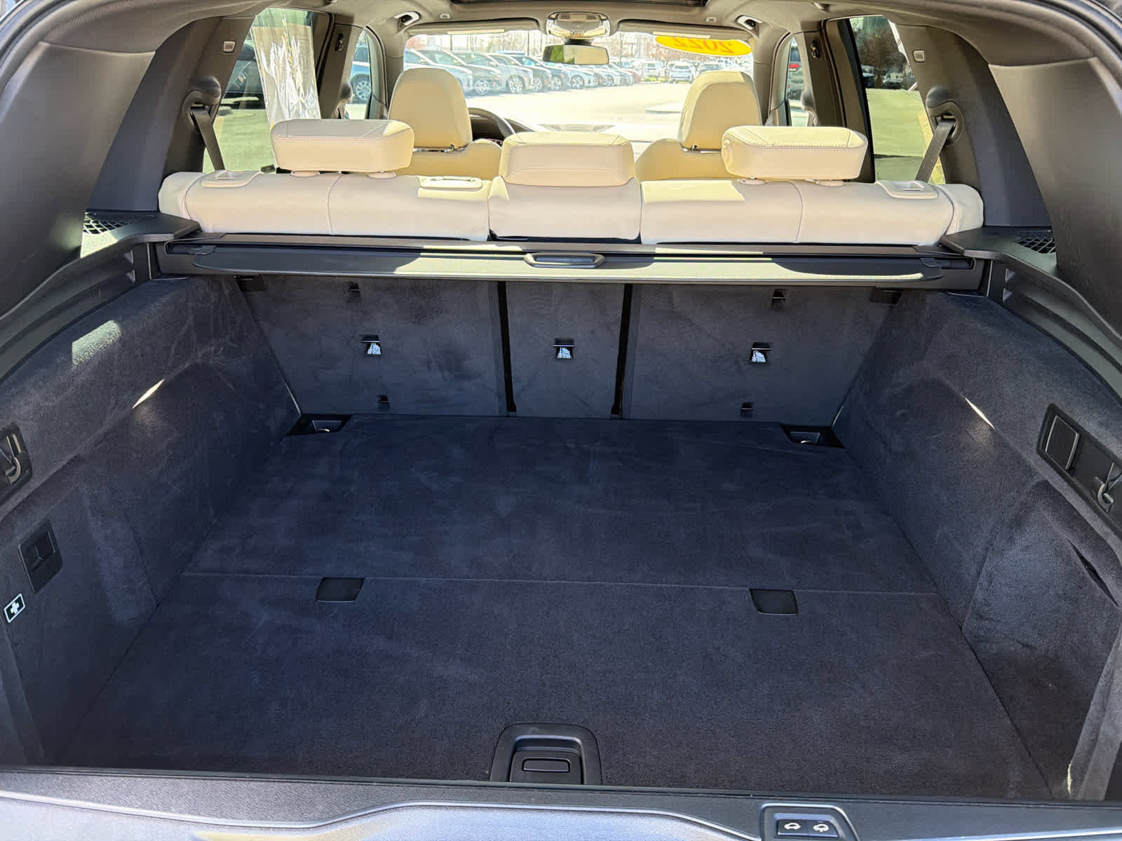 Used 2022 BMW X5 xDrive45e w/ Premium Package image 11