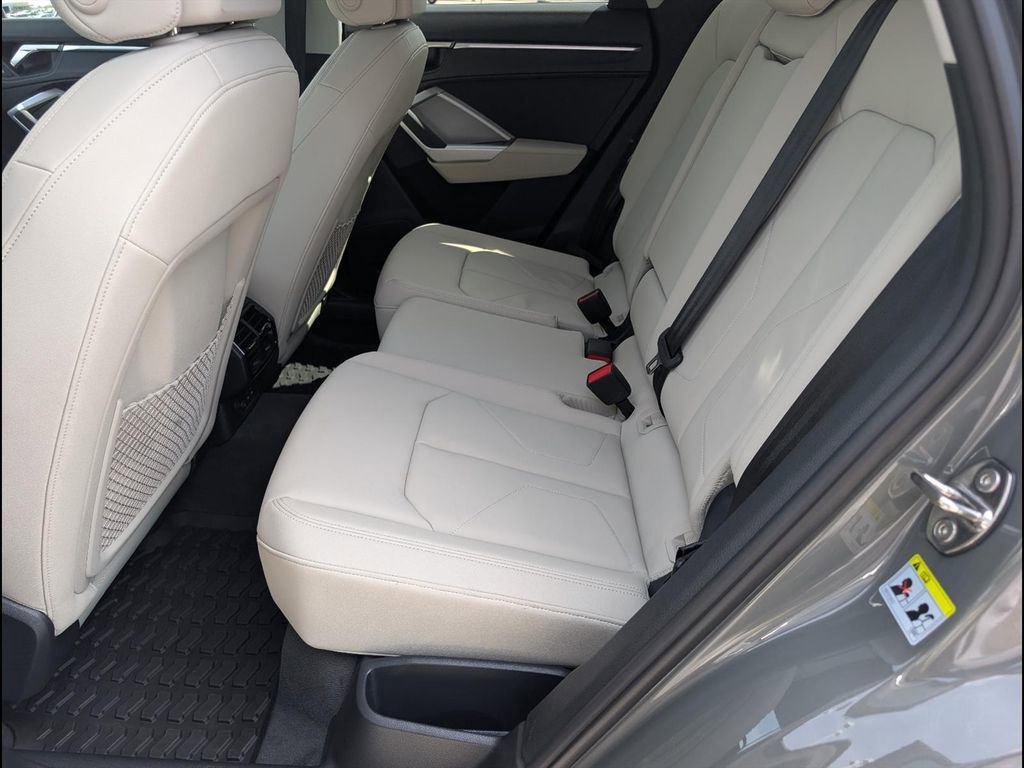 Certified 2025 Audi Q3 2.0T Premium Plus w/ Premium Plus Package AWD/4WD image 8