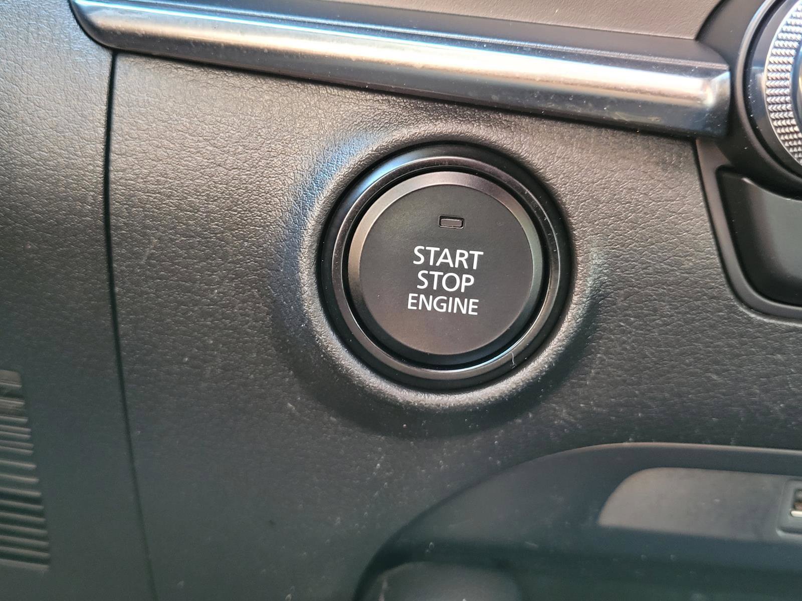 Used 2019 MAZDA MAZDA3 Hatchback FWD image 27