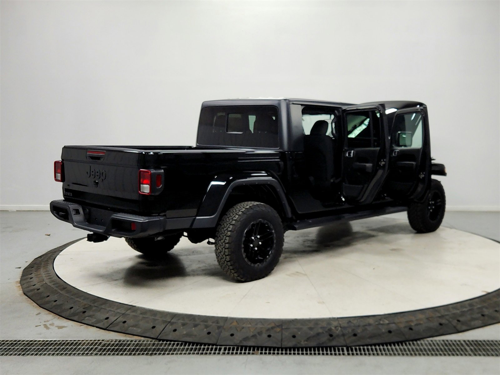 Used 2022 Jeep Gladiator Sport image 15