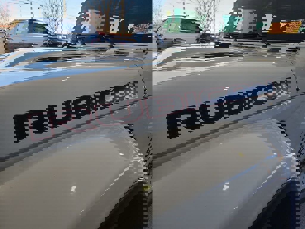 Used 2018 Jeep Wrangler Unlimited Rubicon image 30