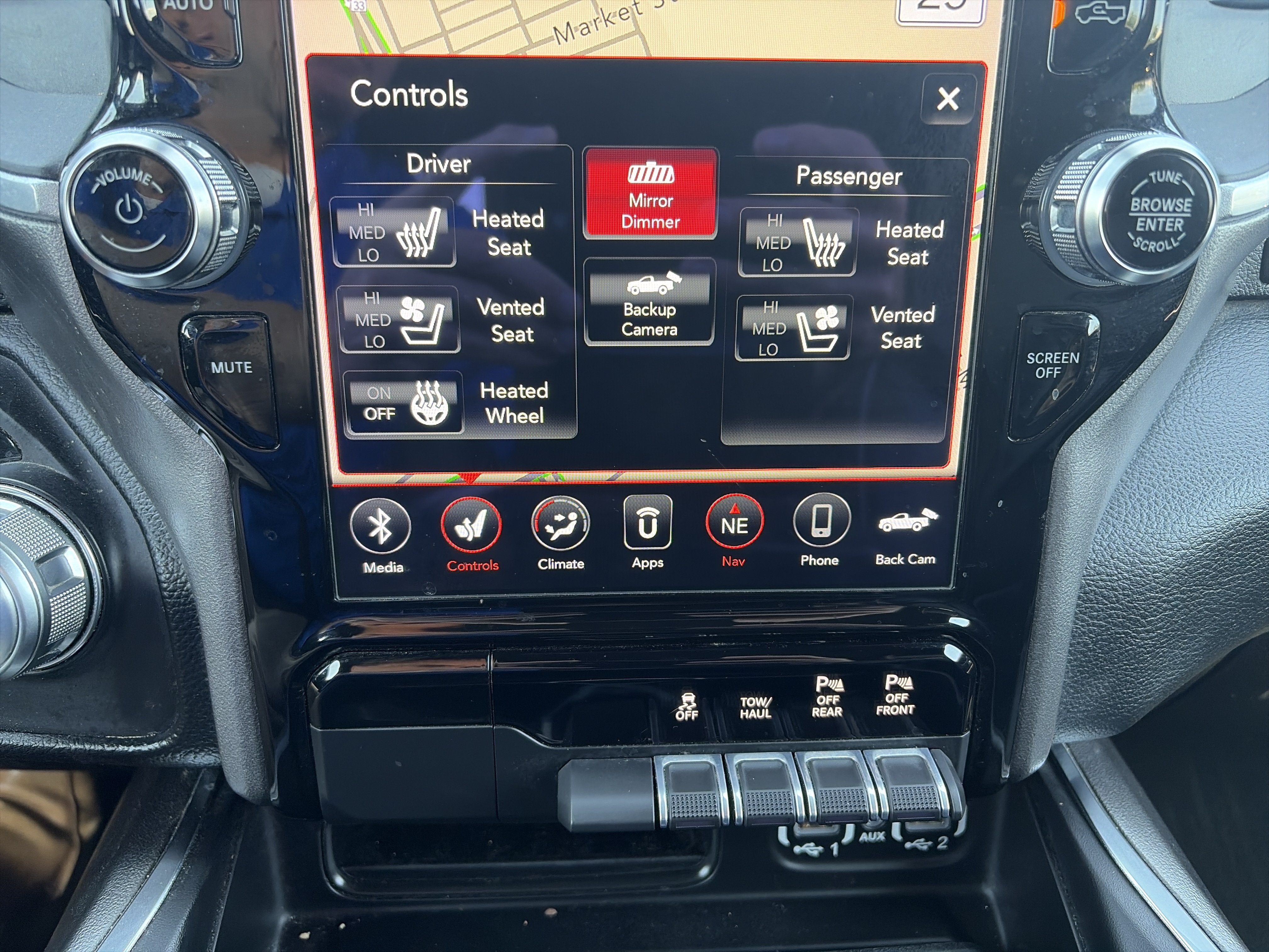 Used 2020 RAM 1500 Laramie AWD/4WD image 29