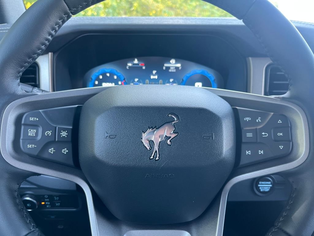 New 2025 Ford Bronco Outer Banks w/ Black Appearance Package image 15