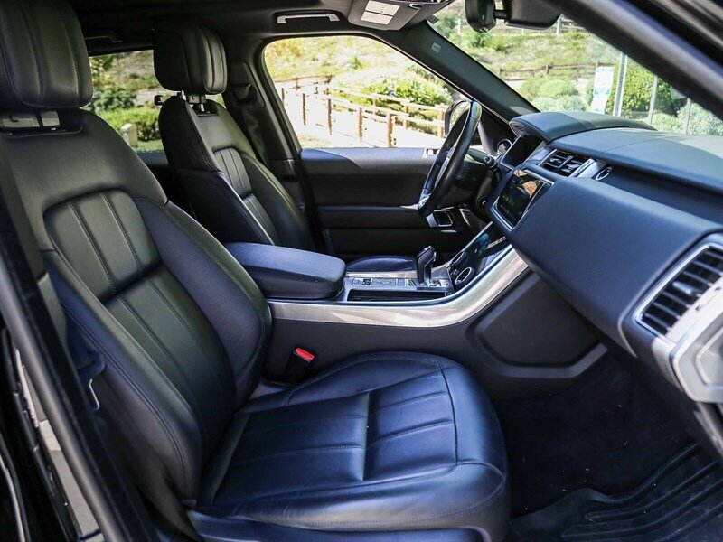 Used 2019 Land Rover Range Rover Sport SE AWD/4WD image 20