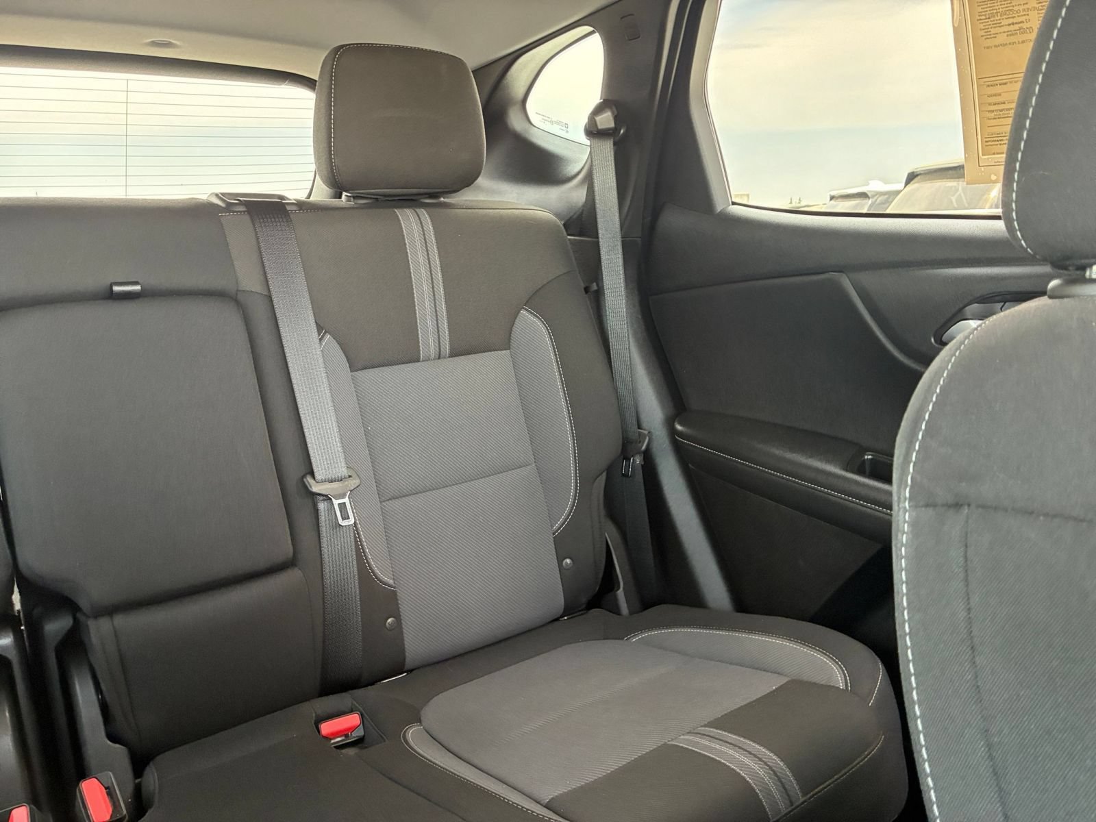 Used 2025 Chevrolet Blazer LT FWD image 38