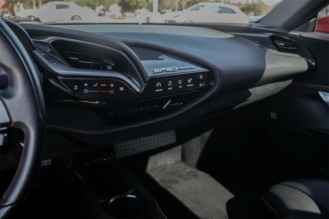 Used 2021 Ferrari SF90 Stradale Base image 27