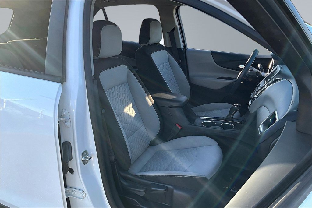 Used 2020 Chevrolet Equinox LS AWD/4WD image 30