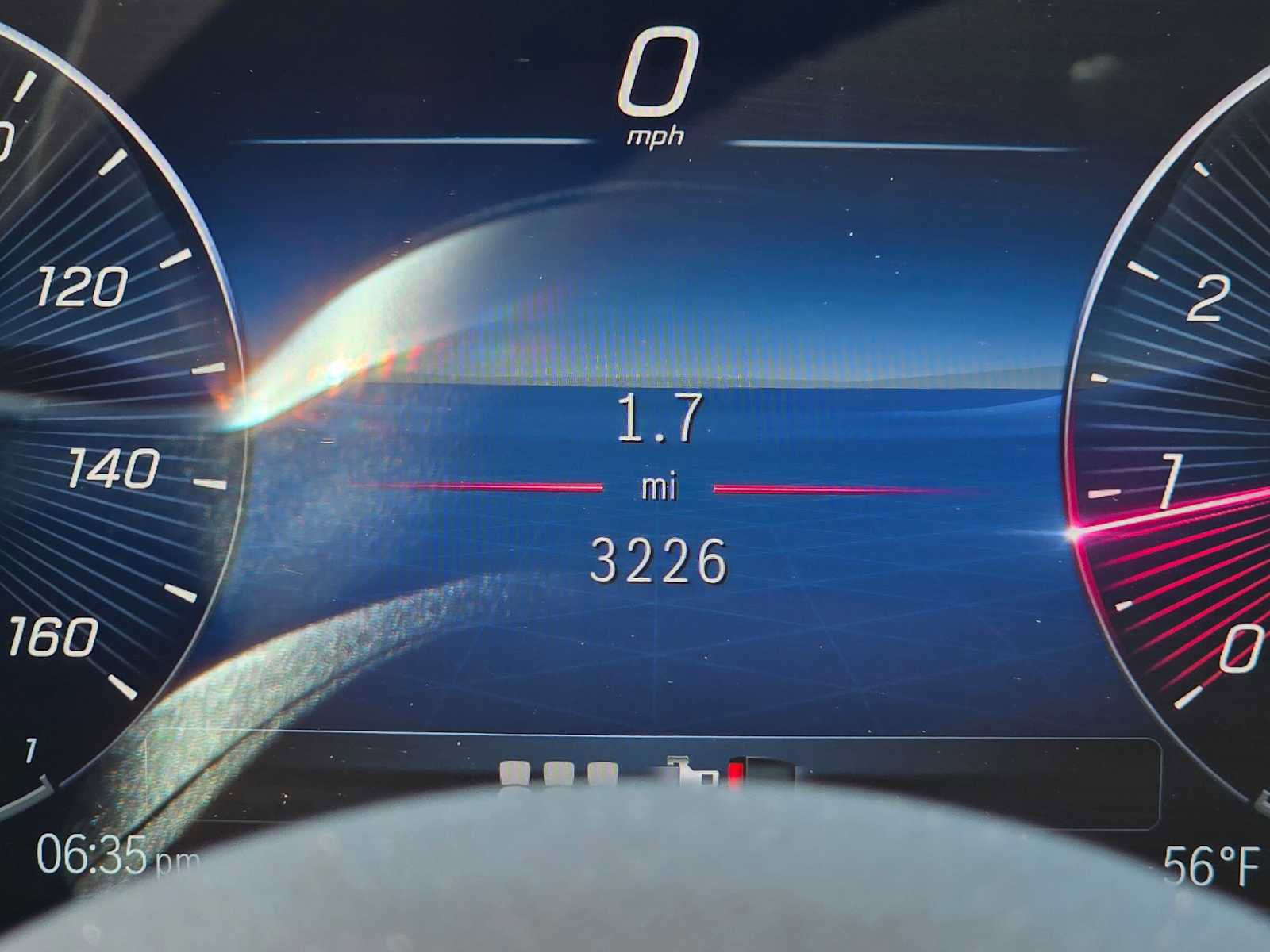 Used 2025 Mercedes-Benz GLB 250 4MATIC image 26