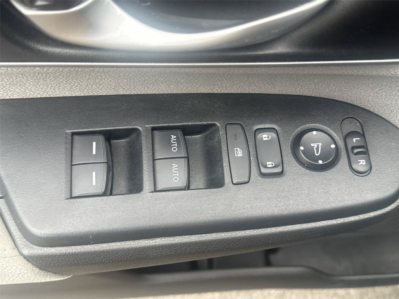 Used 2017 Honda CR-V EX image 22