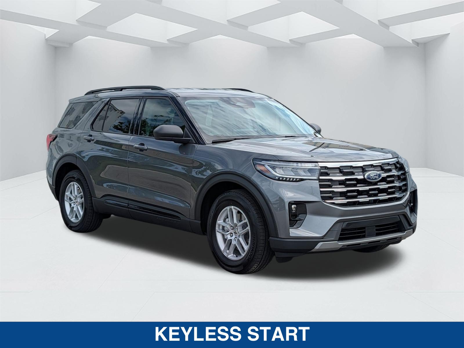 New 2026 Ford Explorer Active w/ Active Comfort Package RWD image 3