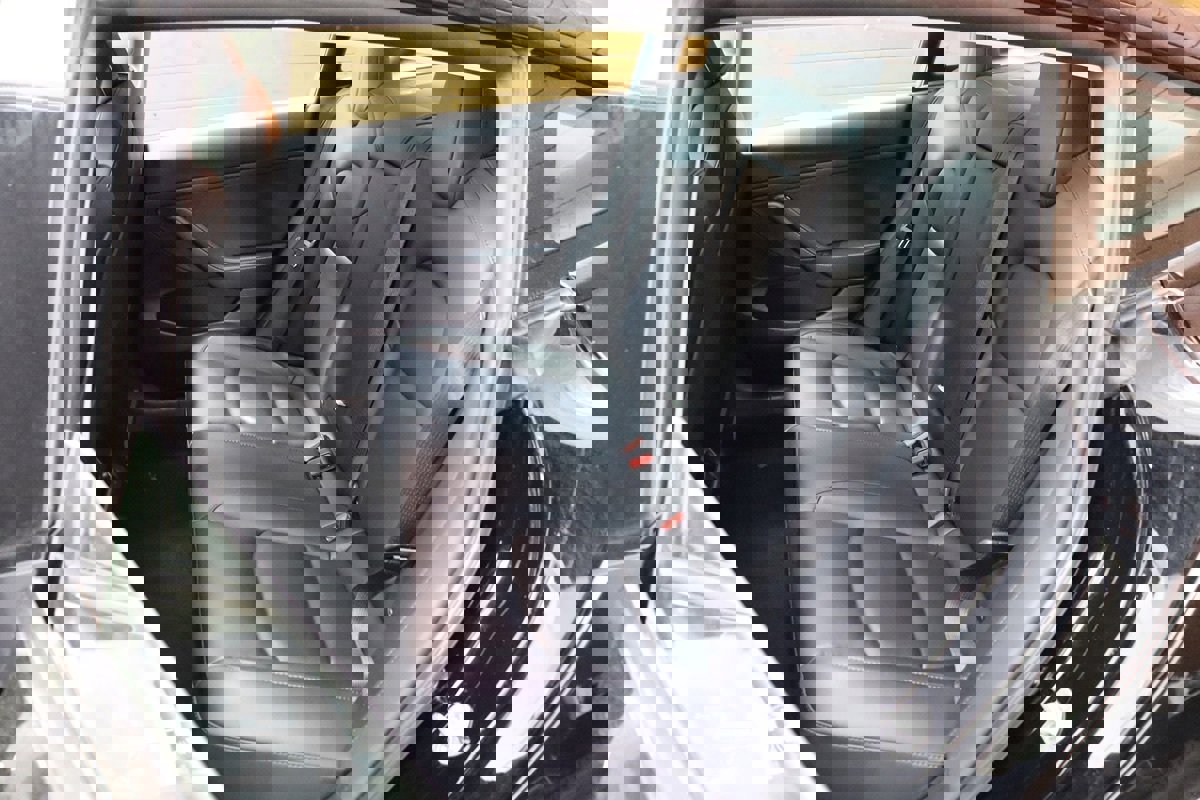 Used 2023 Tesla Model 3 Standard Range image 39