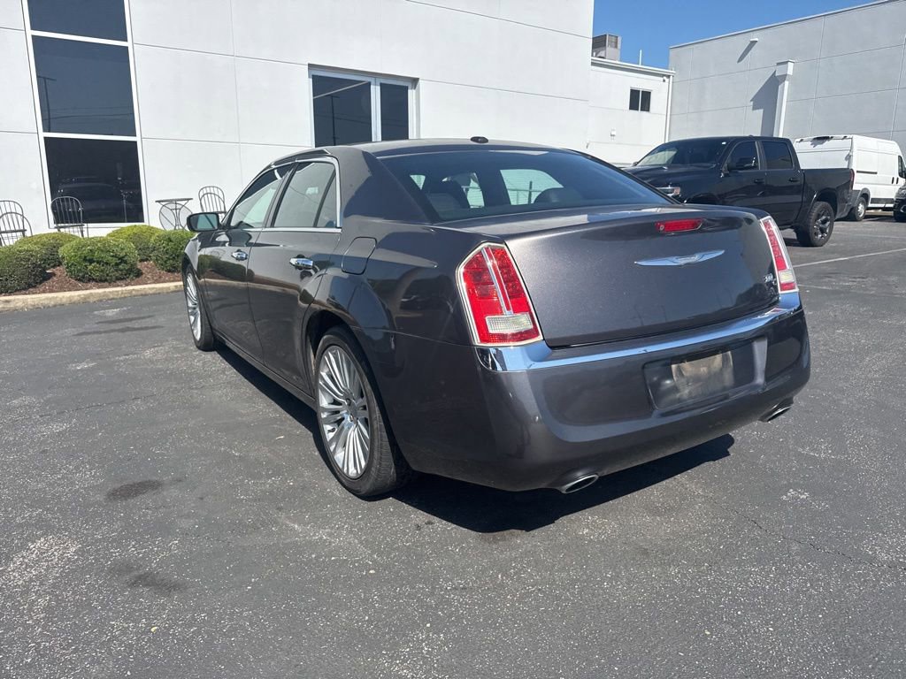 Used 2014 Chrysler 300 C image 9