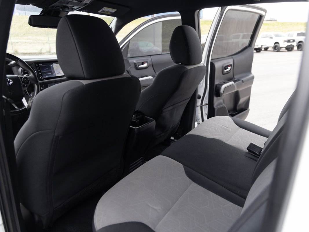 Used 2023 Toyota Tacoma TRD Off-Road w/ Technology Package image 15