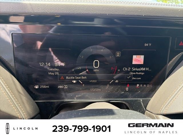 Used 2025 GMC Yukon XL AT4 w/ AT4 Premium Package AWD/4WD image 15
