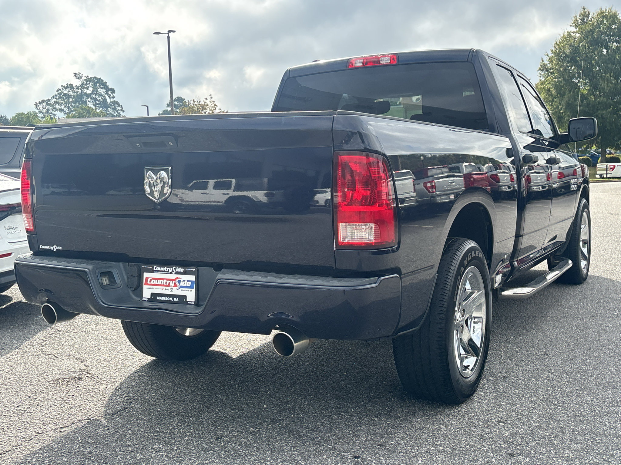 Used 2013 RAM 1500 Express RWD image 7