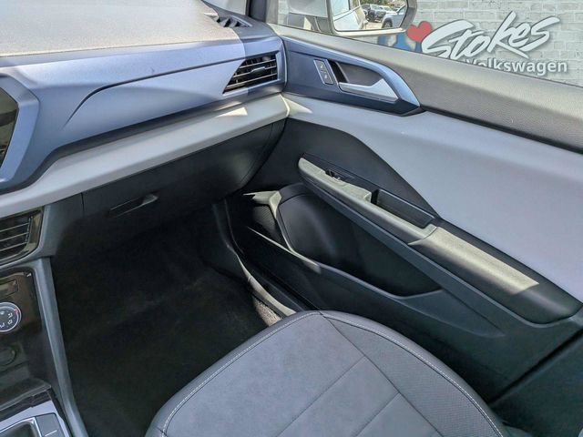 Certified 2023 Volkswagen Taos SE w/ Panoramic Sunroof Package FWD image 17