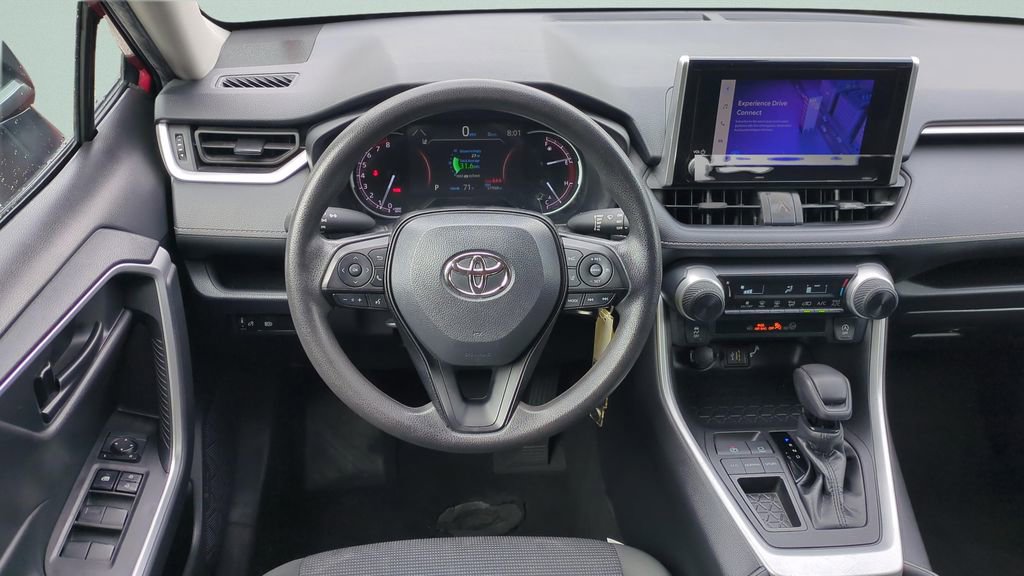Used 2024 Toyota RAV4 LE image 22