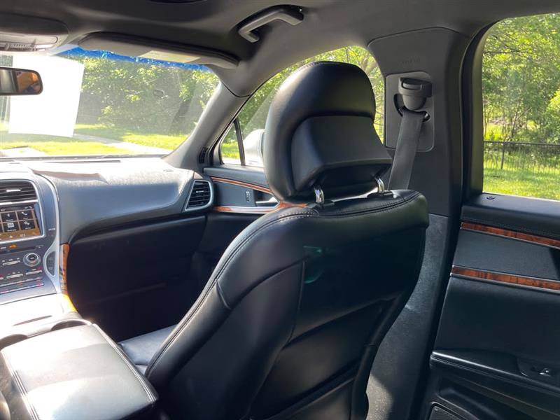 Used 2018 Lincoln MKX Reserve AWD/4WD image 32