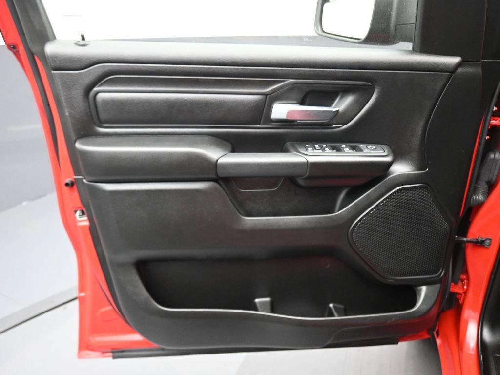 Used 2025 RAM 1500 Tradesman w/ Night Edition AWD/4WD image 9