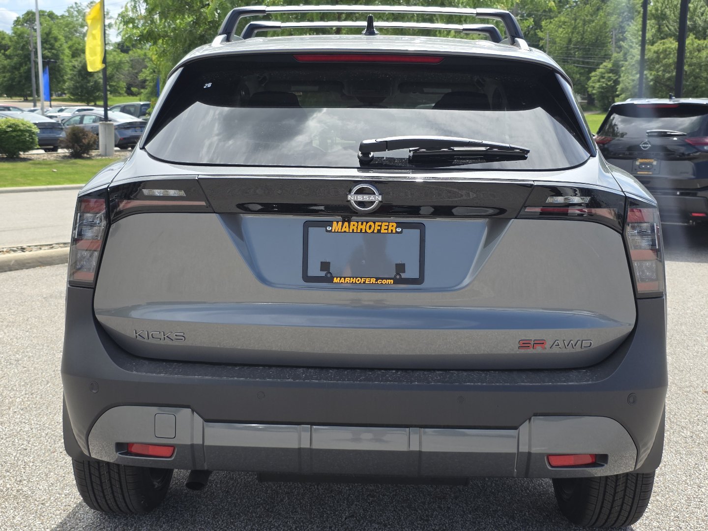 New 2026 Nissan Kicks SR AWD/4WD image 17