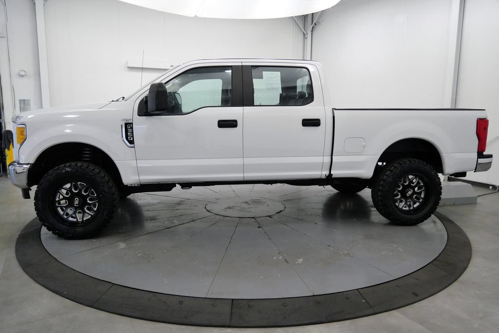 Used 2017 Ford F350 XL AWD/4WD image 4
