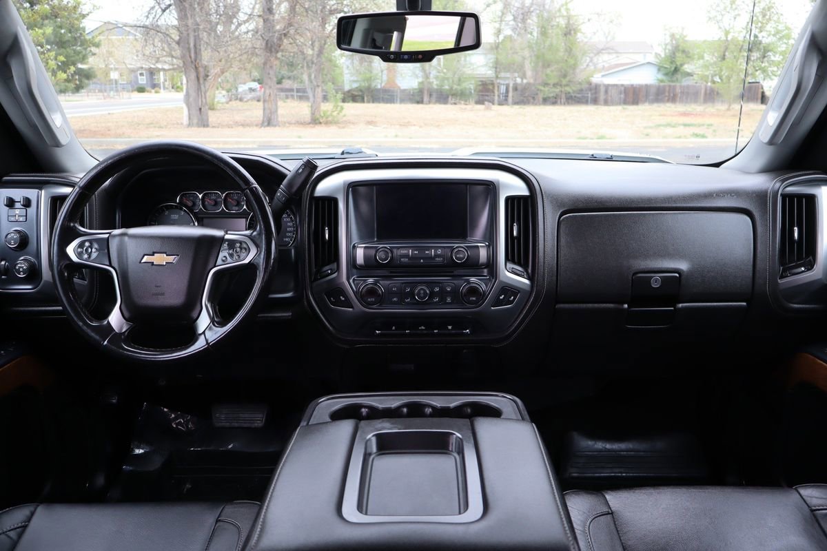 Used 2015 Chevrolet Silverado 2500 LTZ AWD/4WD image 16